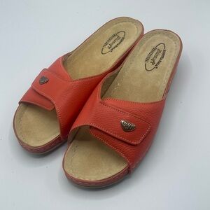 Kopitarna Women's Salmon Leather Mules